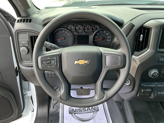 2026 Chevrolet Silverado 3500 HD Chassis Cab — side profile view